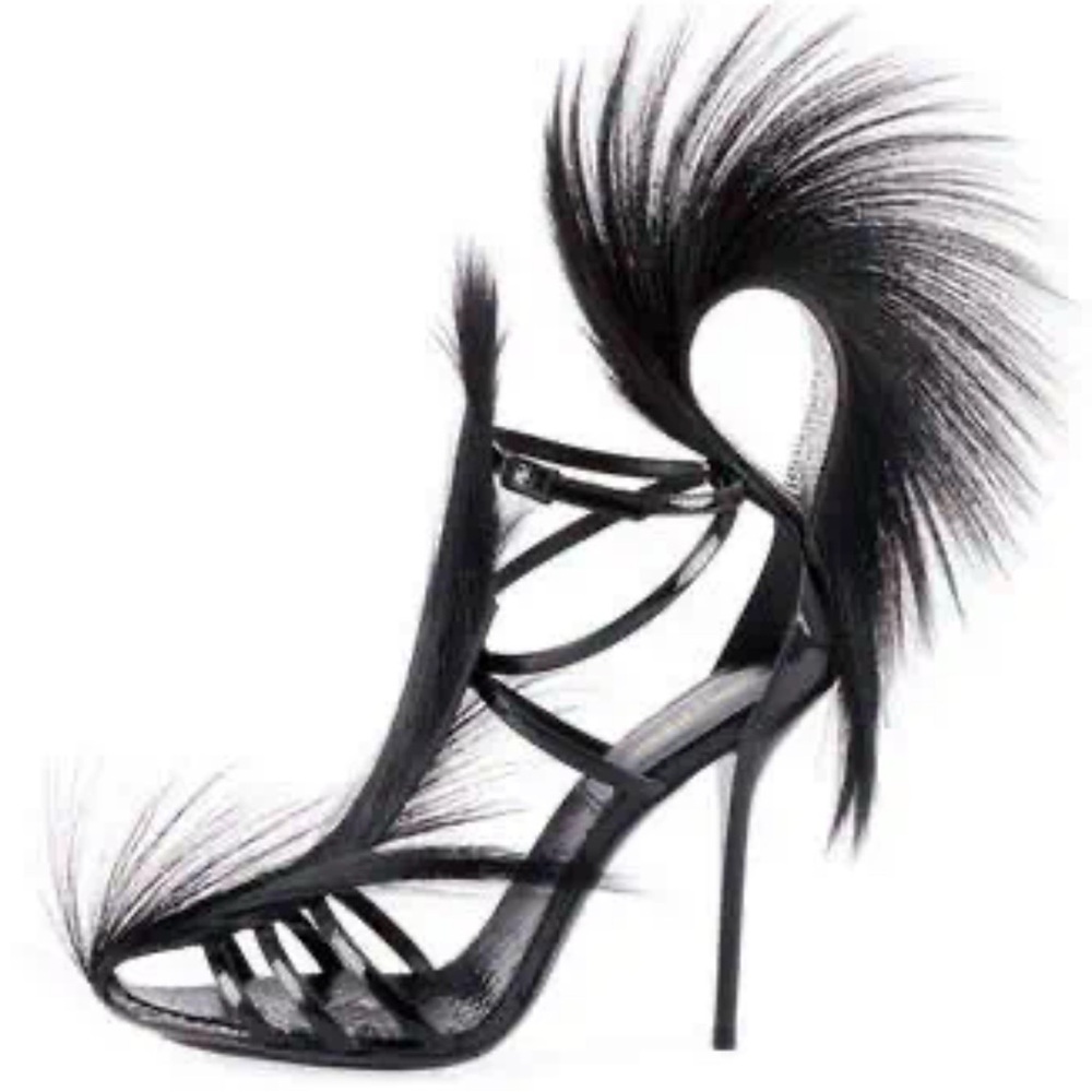 In search of YSL heels in size 41/42